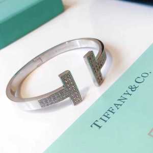 季節感をプラス人気商品 ティファニー TiffanyCo 2020春夏も引き続きトレンド ブレスレット