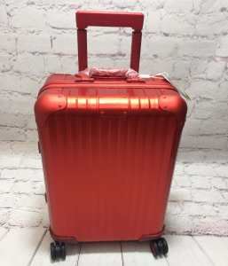 大胆にデザインオシャレ新品 リモワ Rimowa 今流行りの最新コレクションスーツケース2020春夏は人気定番