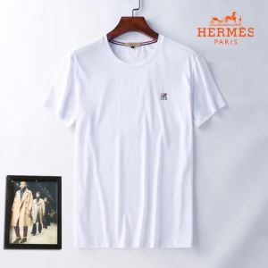 エルメス どのアイテムも手頃な価格で HERMES 3色可選 ファッショニスタを中心に新品が非常に人気 半袖Tシャツ