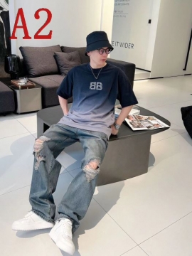 2025新作BALENCIAGAバレンシアガラウンドネックTシャツ