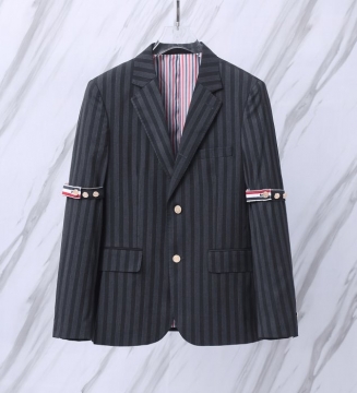 2025春先THOM BROWNE トムブラウンスーツジャケットスマート