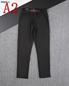 2025春先PRADA プラダビジネスカジュアルエレメント色味が豊富