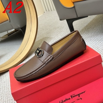 FERRAGAMO スニーカー雨上がりの散歩に★撥水＆速乾性を両立  