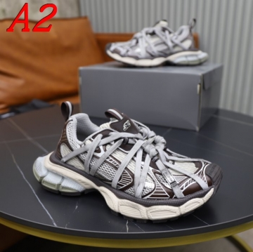BALENCIAGAスニーカー【コスパ最高】ワイド版で足楽々◎長時間履きに最適  