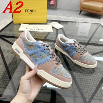 FENDI スニーカー旅行用に最強！コンパクトで荷物にならない軽さ  