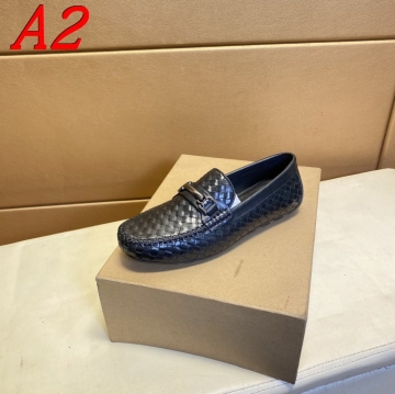 BOTTEGA VENETAスニーカー子供の成長をサポート！キッズ用足型対応  