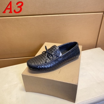 BOTTEGA VENETAスニーカー子供の成長をサポート！キッズ用足型対応  