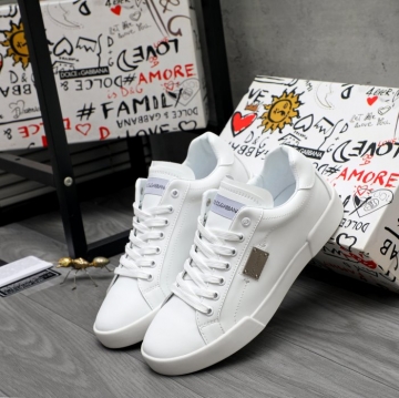 DOLCE＆GABBANA スニーカーシニア女性向け◎軽量＆柔らかさで歩きやすく