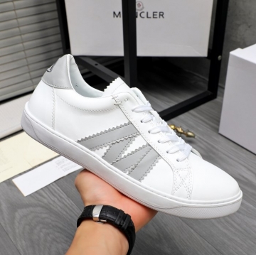 MONCLER スニーカーシニア向け柔軟ソール★長時間立っても疲れない