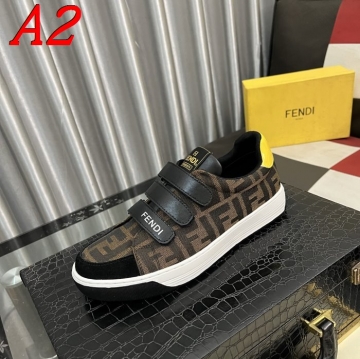 FENDI スニーカー春先の薄手コーデに★シンプルホワイトデザイン  