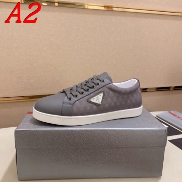 PHILIPP PLEIN スニーカークリスマス限定★ゴールドアクセントで華やかに  
