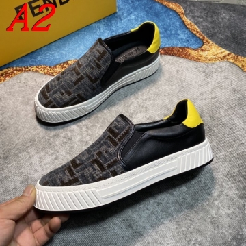 FENDI スニーカー夏の海辺に！サンダル感覚で履けるスリッポン  