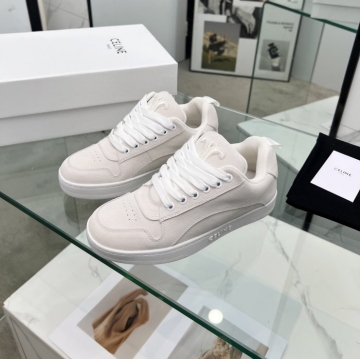 CELINE スニーカーオフィスで差がつく！シックなモノトーンモデル