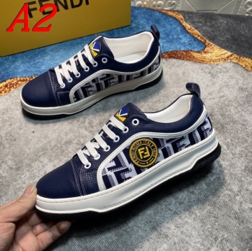 FENDI スニーカー学生に人気！学校生活に合うカジュアルデザイン  