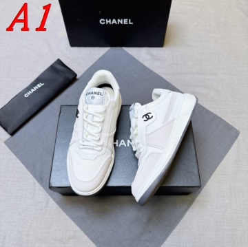 CHANEL スニーカースポーツ観戦に◎チームカラーで応援コーデ