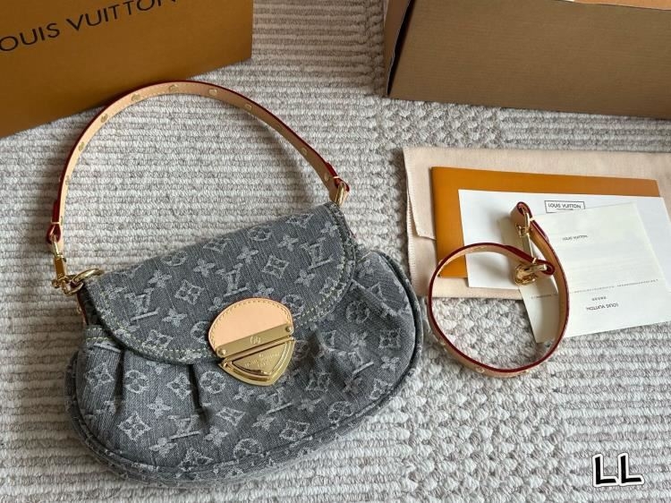 2025 ゴージャス わきの下包み LOUIS VUITTON  ルイヴィトン   26CM