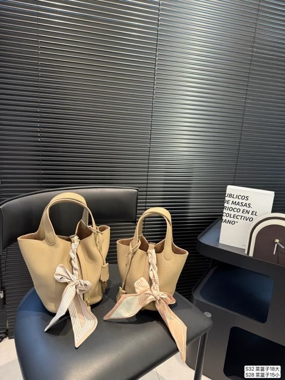 2025 こだわりの ショルダーバッグ/ハンドバッグ HERMES  エルメス   18CM/15CM