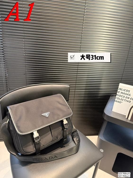 2025 スタイリッシュ ショルダーバッグ/ショルダーバッグ PRADA  プラダ   31CM/27CM