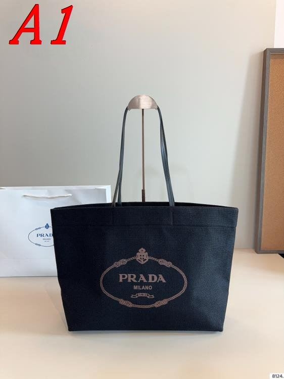 2025 デザイン性が高い ショルダーバッグ/ハンドバッグ PRADA  プラダ   37CM