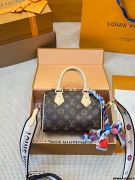 2025 シンプル ショルダーバッグ/ハンドバッグ LOUIS VUITTON  ルイヴィトン   20CM