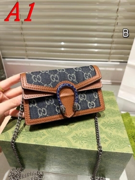2025 軽い ショルダーバッグ/ショルダーバッグ GUCCI  グッチ   16CM