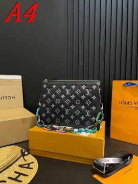 2025 ワクワクする ショルダーバッグ/ショルダーバッグ LOUIS VUITTON  ルイヴィトン   26CM