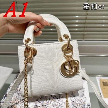 2025 完成度が高い ショルダーバッグ/ハンドバッグ DIOR  ディオール   18CM