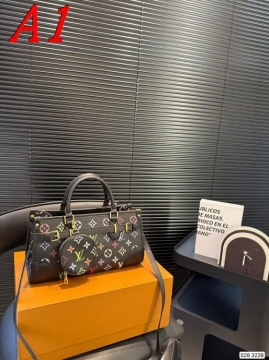2025 フェミニン ショルダーバッグ/ハンドバッグ LOUIS VUITTON  ルイヴィトン   30CM
