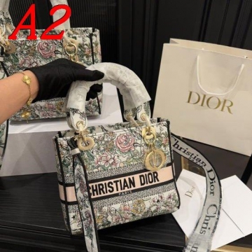 2025 軽量 ショルダーバッグ/ハンドバッグ DIOR  ディオール   26CM