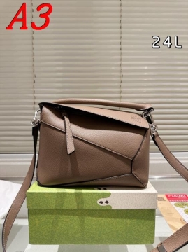 2025 魅力的 ショルダーバッグ/ハンドバッグ LOEWE  ロエベ   24CM