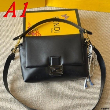 2025 クール ショルダーバッグ/ハンドバッグ FENDI  フェンデイ   ...