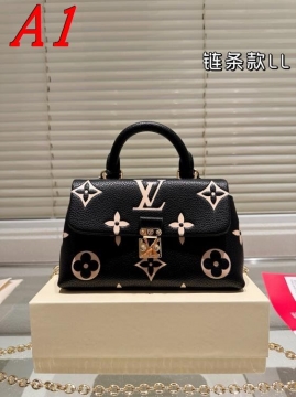 2025 ミニマル ショルダーバッグ/ハンドバッグ LOUIS VUITTON  ルイヴィトン   20CM
