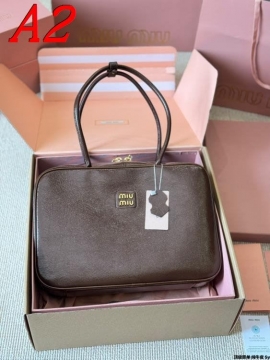 2025 丁寧に作られた ハンドバッグ MCM  エムシーエム   35CM