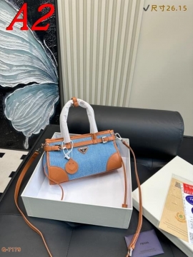 2025 愛おしい ショルダーバッグ/ハンドバッグ PRADA  プラダ   26CM