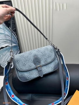 2025 プレミアム ショルダーバッグ/ショルダーバッグ LOUIS VUITTON  ルイヴィトン   25CM