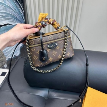 2025 キュート ショルダーバッグ/ハンドバッグ LOUIS VUITTON  ルイヴィトン   19CM