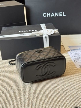 2025 使いやすい 化粧ポーチ CHANEL  シャネル   17CM