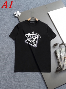 PRADAプラダ 2025新作 クルーネック 半袖Tシャツ パワフル