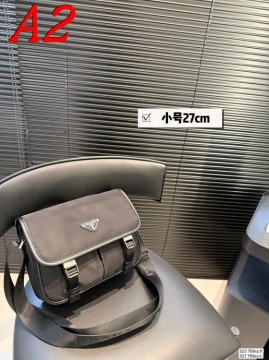 2025 スタイリッシュ ショルダーバッグ/ショルダーバッグ PRADA  プラダ   31CM/27CM