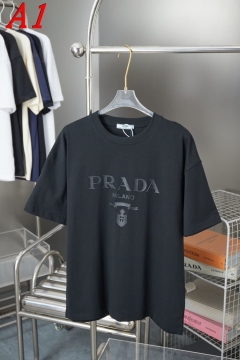 PRADAプラダ 2025新作   ラウンドネック 半袖Tシャツ   コレクショ...