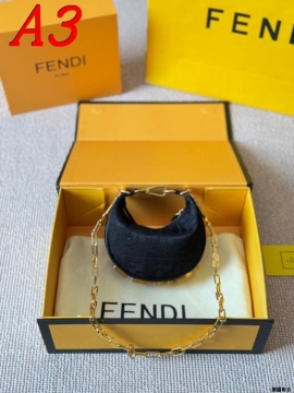 2025 クラシック ショルダーバッグ/ハンドバッグ FENDI  フェンデイ   18CM