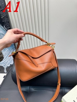 2025 ワクワクする ショルダーバッグ/ハンドバッグ LOEWE  ロエベ   25CM/18CM