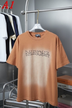 2025新作 BALENCIAGAバレンシアガ ラウンドネック 半袖Tシャツ   エネルギッシュ