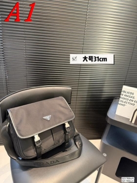 2025 スタイリッシュ ショルダーバッグ/ショルダーバッグ PRADA  プラ...