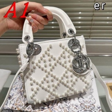 2025 丁寧に作られた ショルダーバッグ/ハンドバッグ DIOR  ディオール   18CM