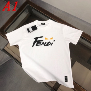 2025新作 FENDIフェンデイ ラウンドネック 半袖Tシャツ   エモーショ...
