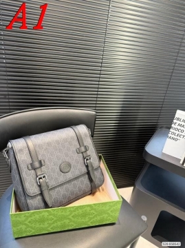 2025 大容量 ショルダーバッグ/ショルダーバッグ GUCCI  グッチ   28CM