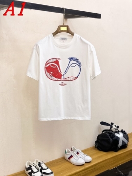 2025新作 VALENTINOヴァレンティノ クルーネック 半袖Tシャツ ビビッド