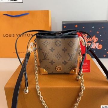 2025 ミステリアス ショルダーバッグ/ショルダーバッグ LOUIS VUITTON  ルイヴィトン   12CM