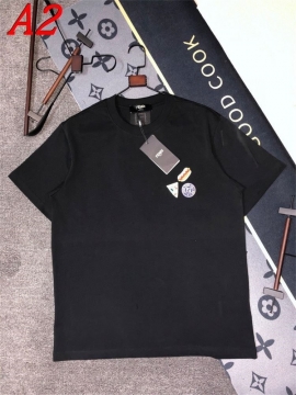 2025新作 FENDIフェンデイ ラウンドネック 半袖Tシャツ   スタイリッシュ